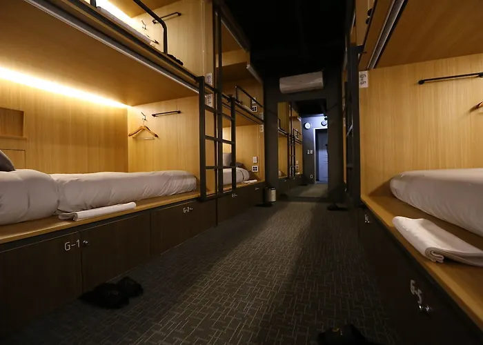 Philstay Myeongdong Boutique - Women Only 2*