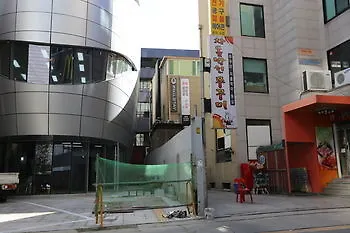 Philstay Myeongdong Boutique - Women Only 2* Séoul